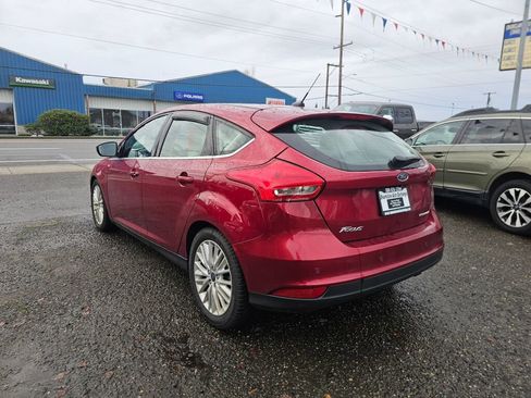 Used 2017 Ford Focus Titanium w/ Titanium Technology Package image 5