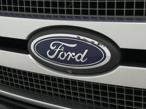 Used 2018 Ford F150 Platinum w/ Equipment Group 701A Luxury AWD/4WD image 38