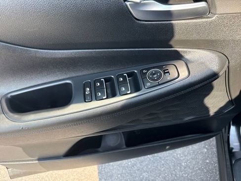 Certified 2023 Hyundai Santa Fe SEL AWD/4WD image 9