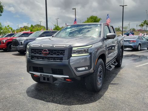 Used 2025 Nissan Frontier PRO-4X w/ Pro Convenience Package AWD/4WD image 5