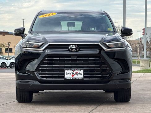 Certified 2025 Toyota Grand Highlander AWD image 11