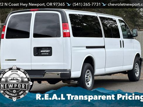 Used 2024 Chevrolet Express 3500 LT w/ LT Preferred Equipment Group image 4