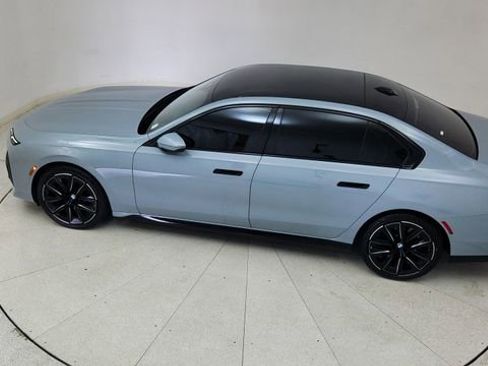 Used 2024 BMW 740i xDrive w/ Premium Package image 85