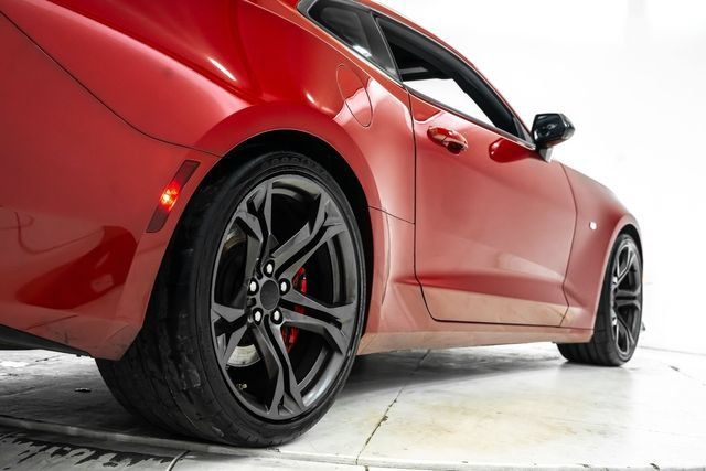 Used 2017 Chevrolet Camaro SS RWD image 14