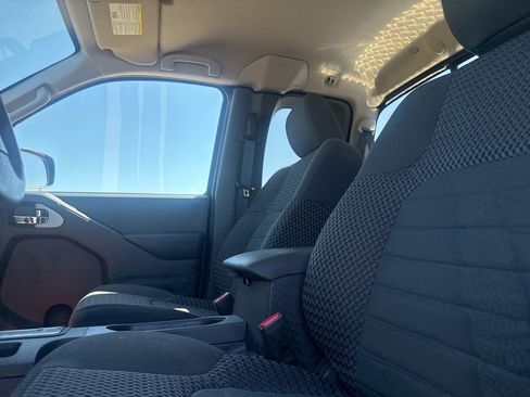 Used 2016 Nissan Frontier SV image 35