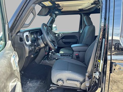 New 2026 Jeep Gladiator Sport AWD/4WD image 5