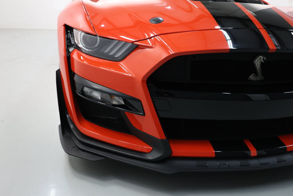 Used 2022 Ford Mustang Shelby GT500 w/ Carbon Fiber Track Pack RWD image 60