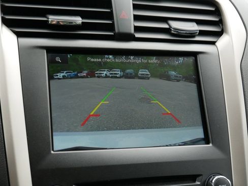 Used 2016 Ford Fusion SE w/ Equipment Group 202A FWD image 28