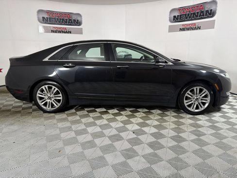 Used 2015 Lincoln MKZ Hybrid image 2
