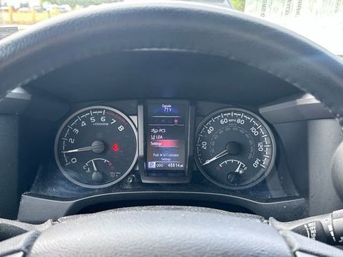 Used 2021 Toyota Tacoma TRD Sport w/ Technology Package AWD/4WD image 23