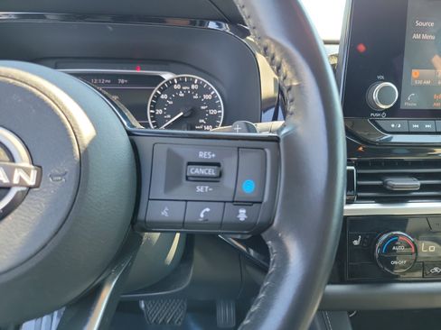 Certified 2022 Nissan Pathfinder SV image 23