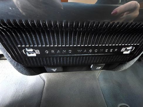 Used 2024 Jeep Grand Wagoneer L Series III AWD/4WD image 74