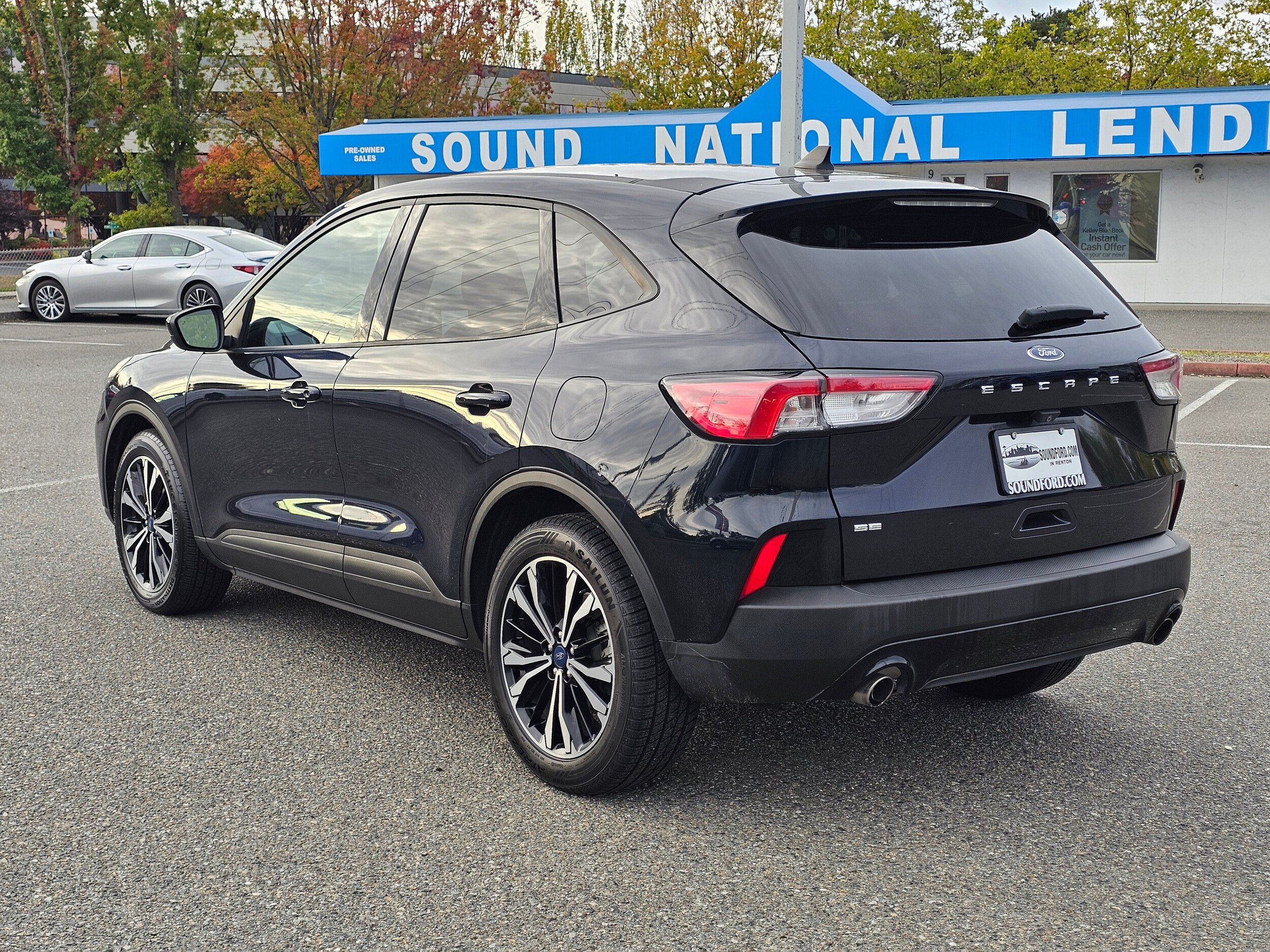 Certified 2021 Ford Escape SE w/ SE Sport Appearance Package FWD image 7