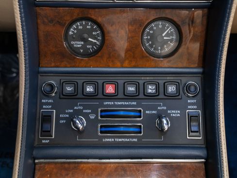 Used 1999 Bentley Azure Mulliner RWD image 28
