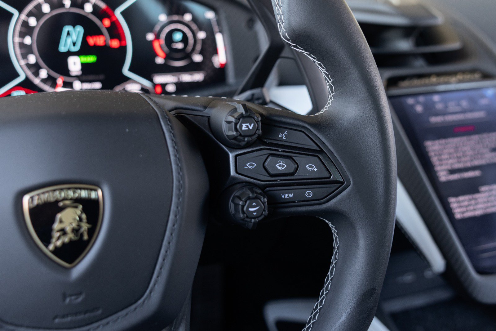Used 2026 Lamborghini Revuelto AWD/4WD image 49