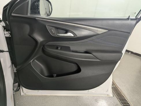 Used 2024 Buick Envista Sport Touring w/ Convenience II Package FWD image 21