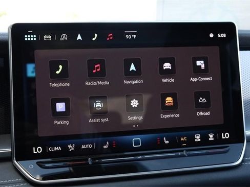 New 2025 Volkswagen Tiguan SE image 13