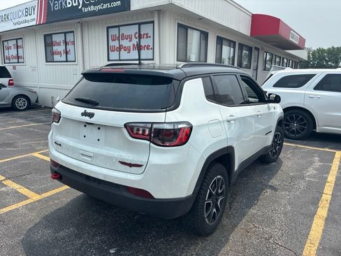 Certified 2025 Jeep Compass Trailhawk AWD/4WD image 4