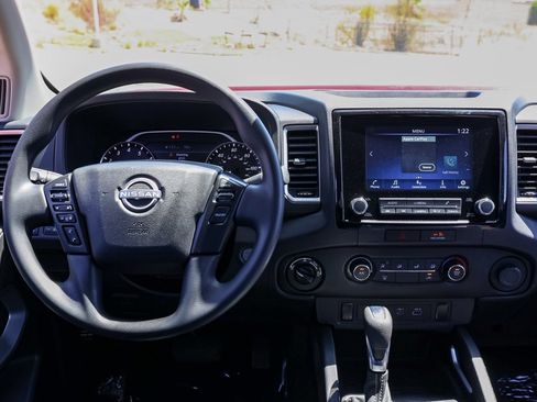 Used 2022 Nissan Frontier SV image 21