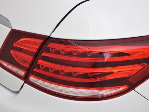 Used 2015 Mercedes-Benz E 400 Cabriolet image 13