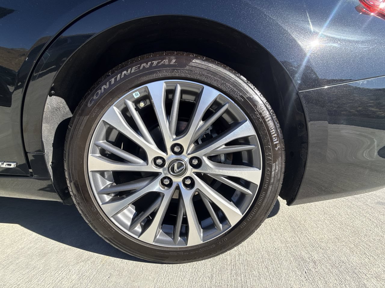 Used 2021 Lexus ES 300h w/ Premium Package FWD image 34
