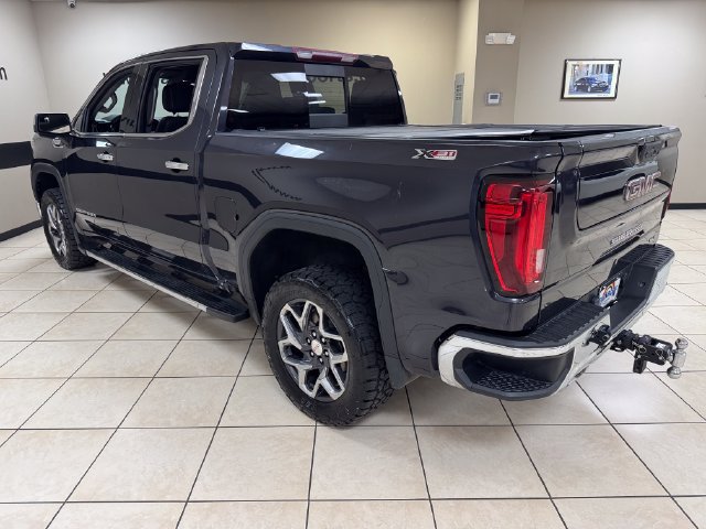 Used 2023 GMC Sierra 1500 SLT AWD/4WD image 4