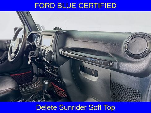 Used 2017 Jeep Wrangler Unlimited Rubicon image 27