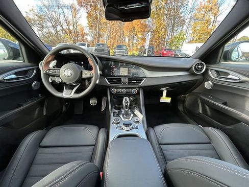 New 2025 Alfa Romeo Giulia AWD w/ Driving Assist Package image 12