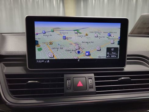 Used 2020 Audi Q5 e Premium Plus w/ Premium Plus Package image 19