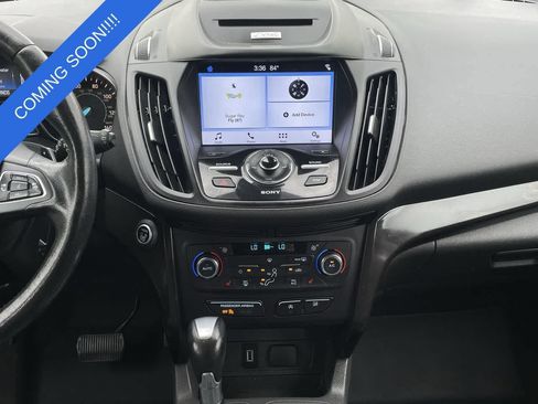 Used 2017 Ford Escape Titanium AWD/4WD image 13