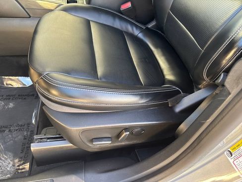 Used 2023 Ford Escape Platinum AWD/4WD image 26