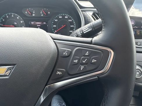 Used 2025 Chevrolet Malibu RS FWD image 26