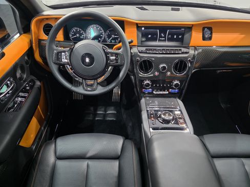 Used 2024 Rolls-Royce Cullinan Black Badge w/ Leather Finishing Pack AWD/4WD image 10
