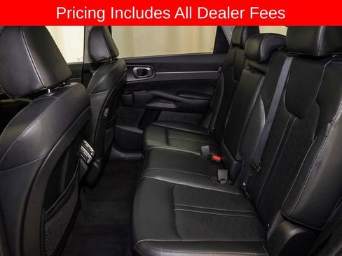 Used 2024 Kia Sorento S w/ Panoramic Sunroof Package FWD image 8