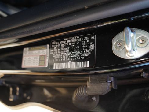 Used 2021 Kia Sorento S FWD image 39