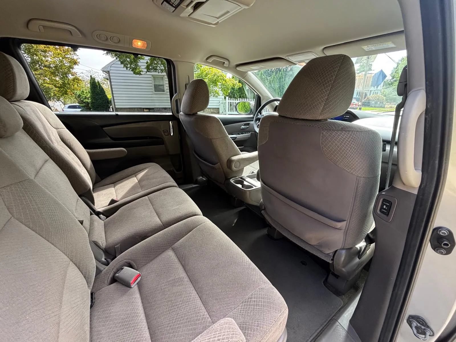 Used 2016 Honda Odyssey SE image 25