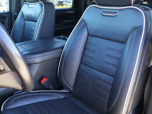 Used 2024 GMC Sierra 2500 AT4X w/ AT4X AEV Edition image 16