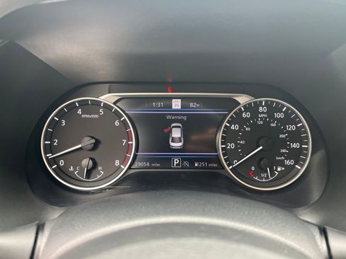 Used 2025 Nissan Sentra SV image 38