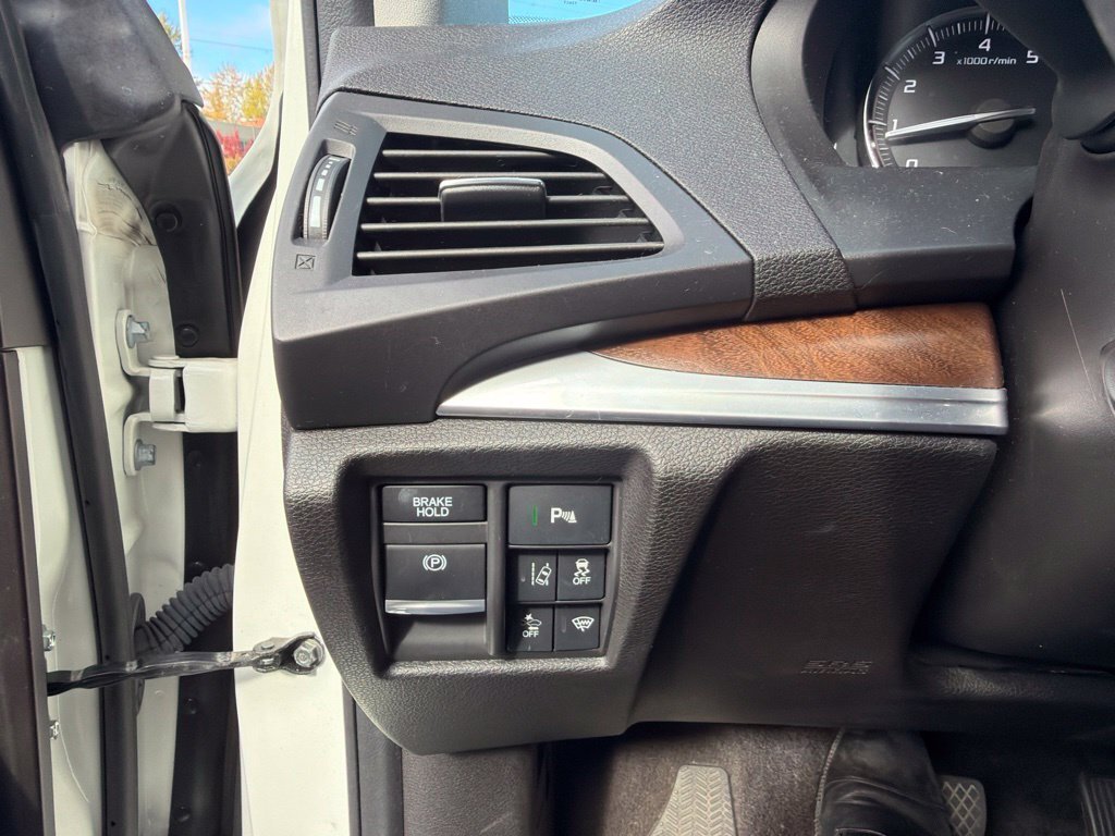 Used 2017 Acura MDX w/ Advance Package AWD/4WD image 11