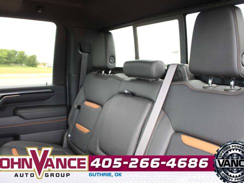 Used 2024 GMC Sierra 2500 AT4 w/ AT4 Premium Plus Package AWD/4WD image 26