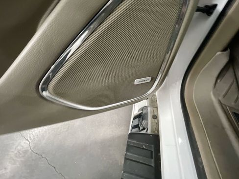 Used 2019 Chevrolet Tahoe LT w/ LT Signature Package image 23