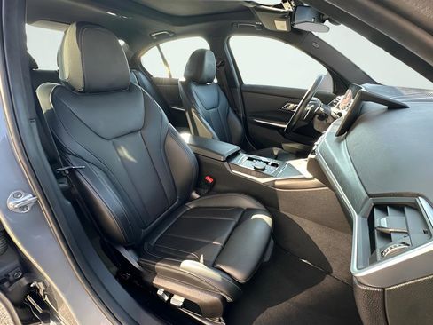 Used 2023 BMW 330i Sedan w/ Driving Assistance Package image 33