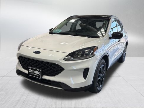 Used 2021 Ford Escape SE w/ Convenience Package AWD/4WD image 3