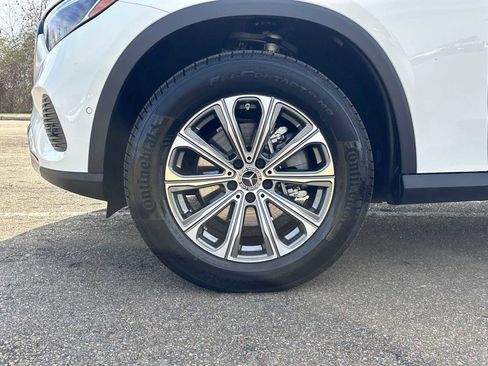 Used 2024 Mercedes-Benz GLC 300 image 12