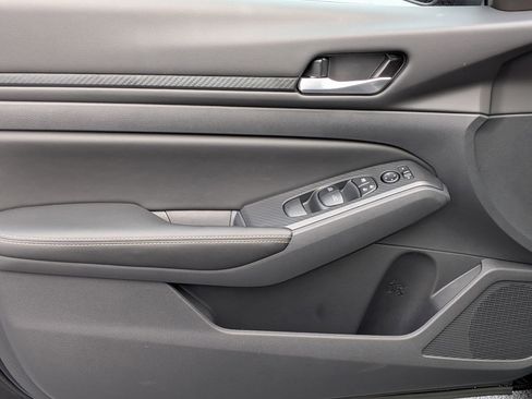 New 2025 Nissan Altima 2.5 SV image 12