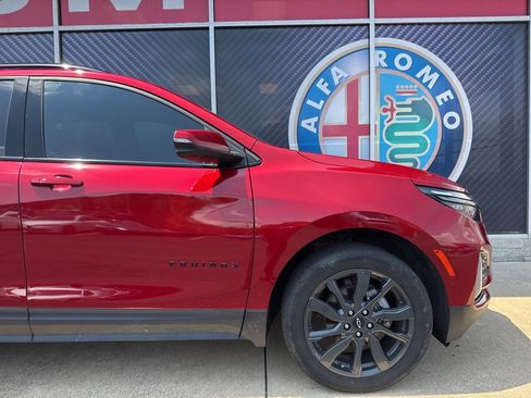 Used 2023 Chevrolet Equinox RS w/ RS Leather Package image 4