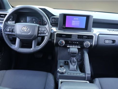 Certified 2024 Toyota Tacoma SR5 AWD/4WD image 14