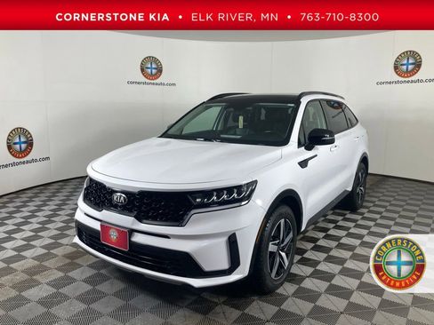 Used 2021 Kia Sorento S w/ Panoramic Sunroof Package image 1