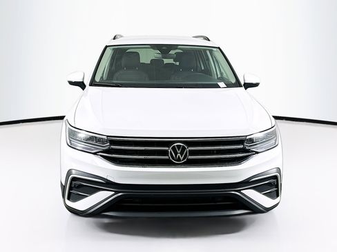 Used 2024 Volkswagen Tiguan S image 2