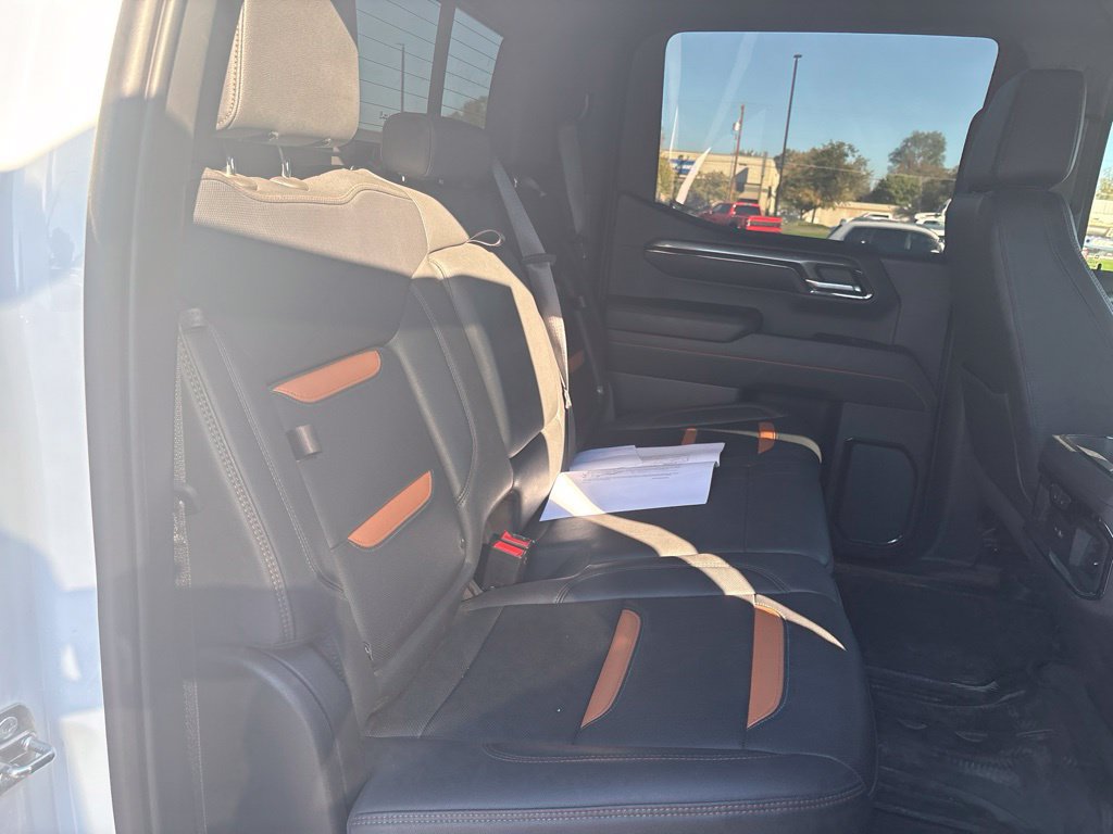 Used 2022 GMC Sierra 1500 AT4 w/ AT4 Premium Package AWD/4WD image 17